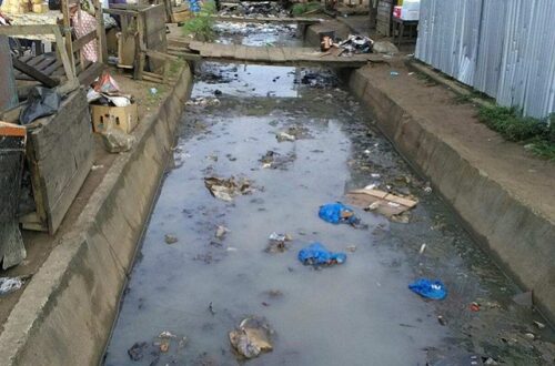 Article : À Abidjan, les inondations charrient de la m*rde dans nos maisons